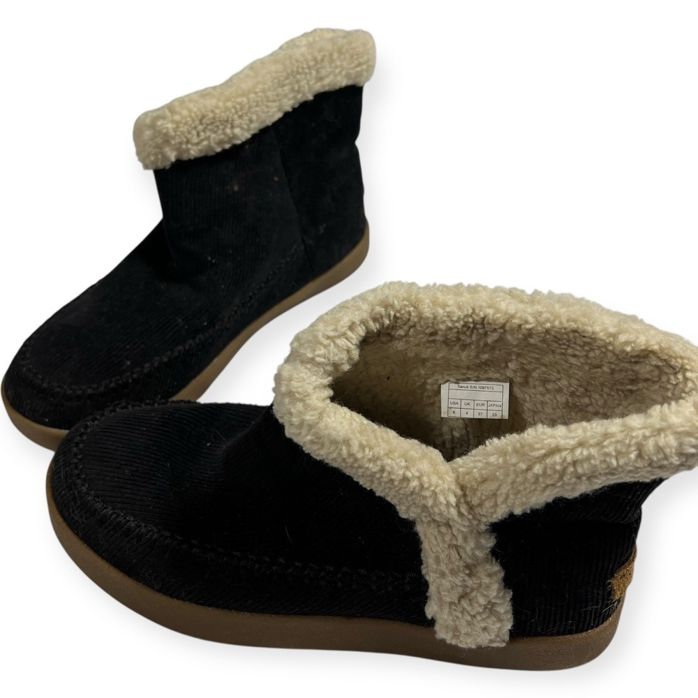 SANUK Womens Ankle Boots Corduroy Size‎ 6 Black Shearling Bootie Chilling Warm